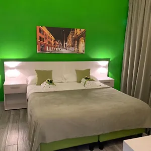 Mary's Tower Con Tre Con Bagno Privato 2* Bologna